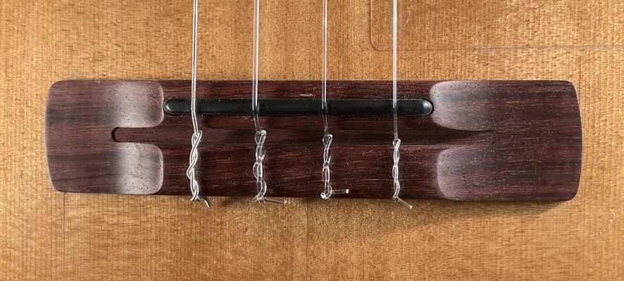 laughlin baritone ukulele